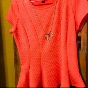 By & By Peplum Top - Textured Short Sleeve, Salmon, Junior L EUC